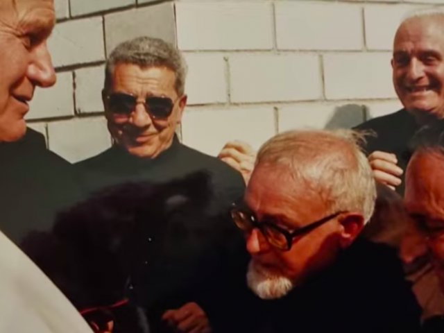 Padre Angelo con Papa Giovanni Paolo II